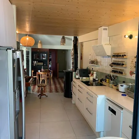 Maison De Charme, Center, Setting فيلة *